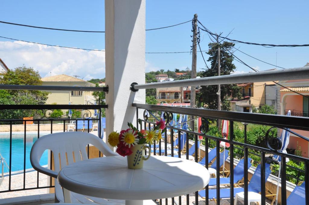 Sunflower Apartments & Studios Кассиопи Экстерьер фото
