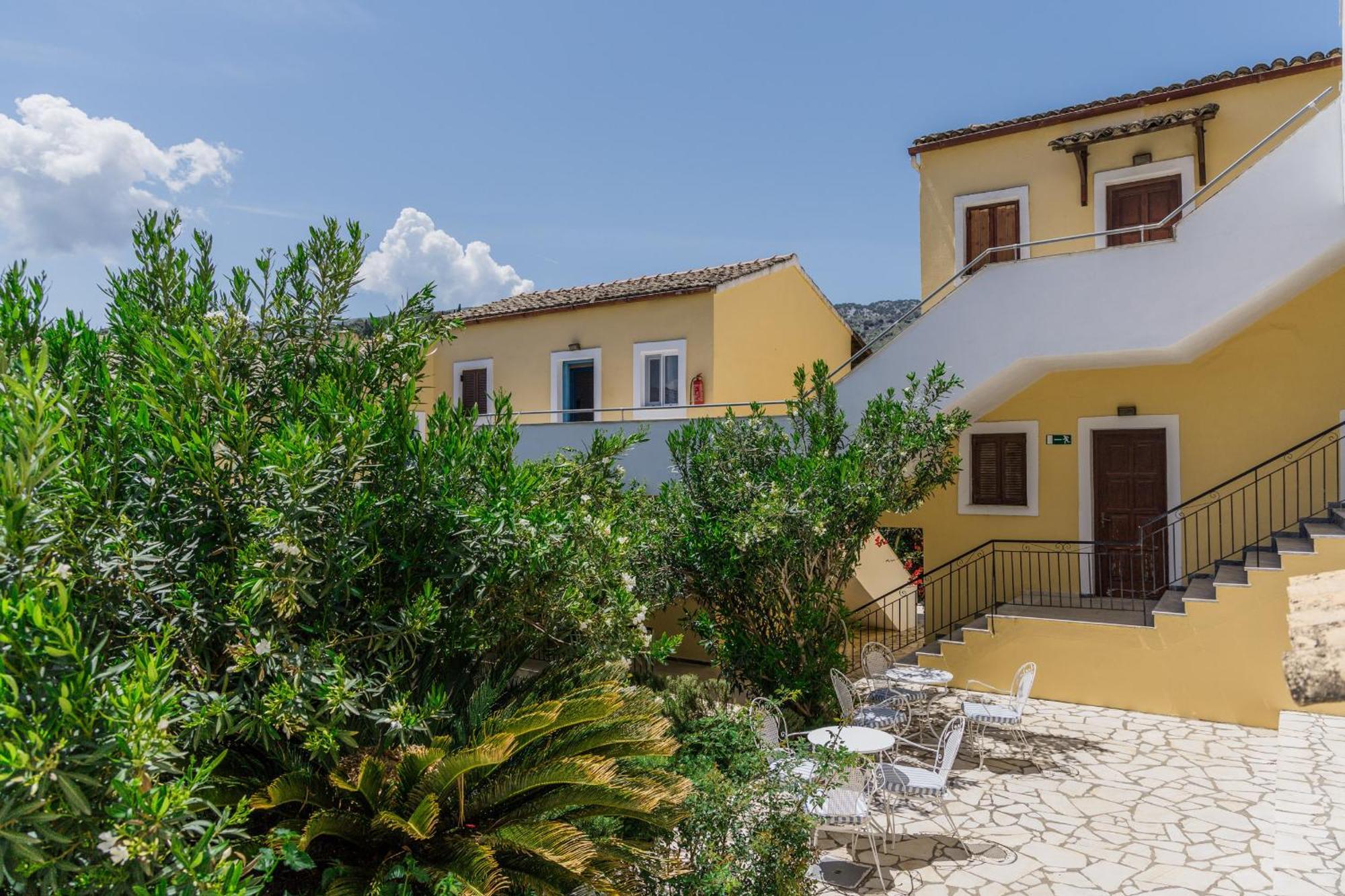 Sunflower Apartments & Studios Кассиопи Экстерьер фото